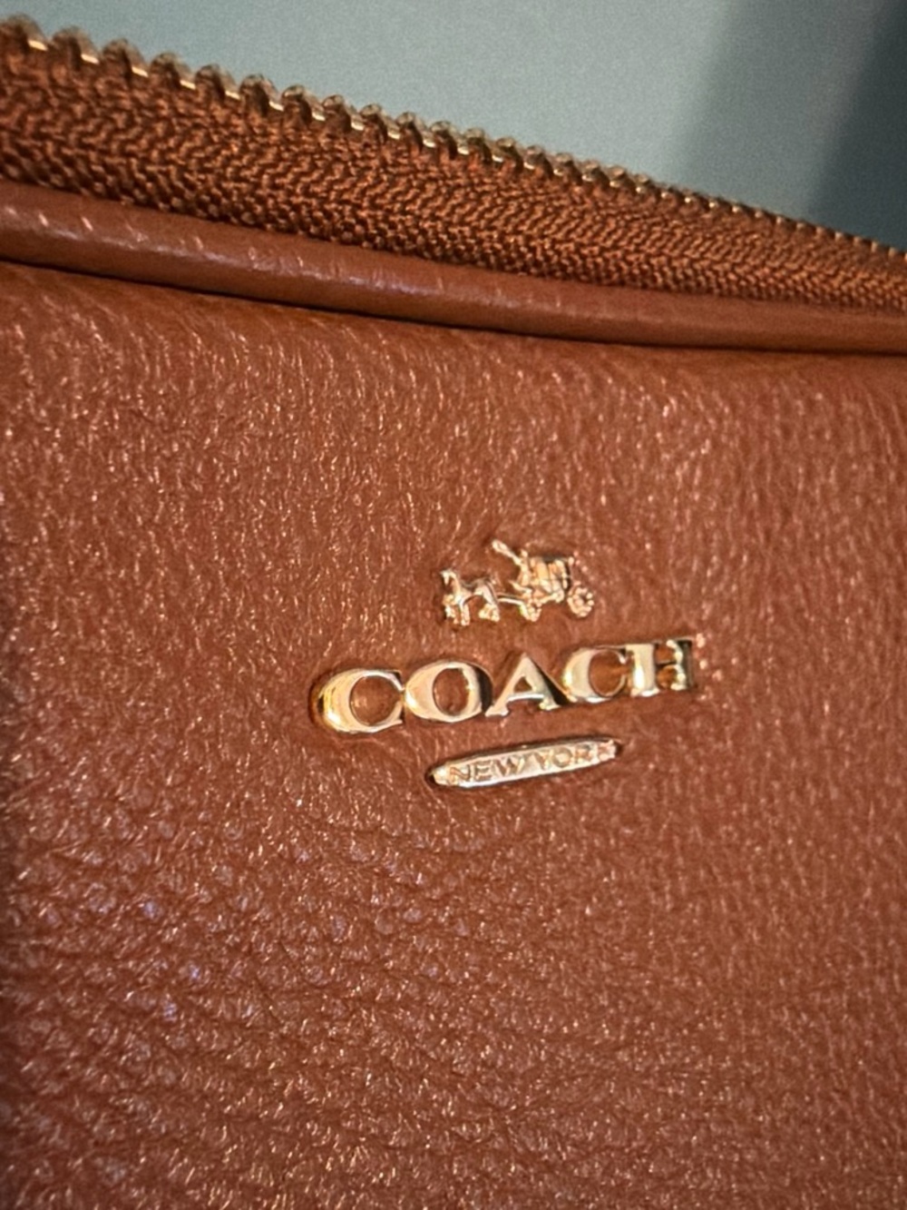 Coach Tan Pebble Leather Crossbody Bag with Gold Logo - Picture 3 of 5